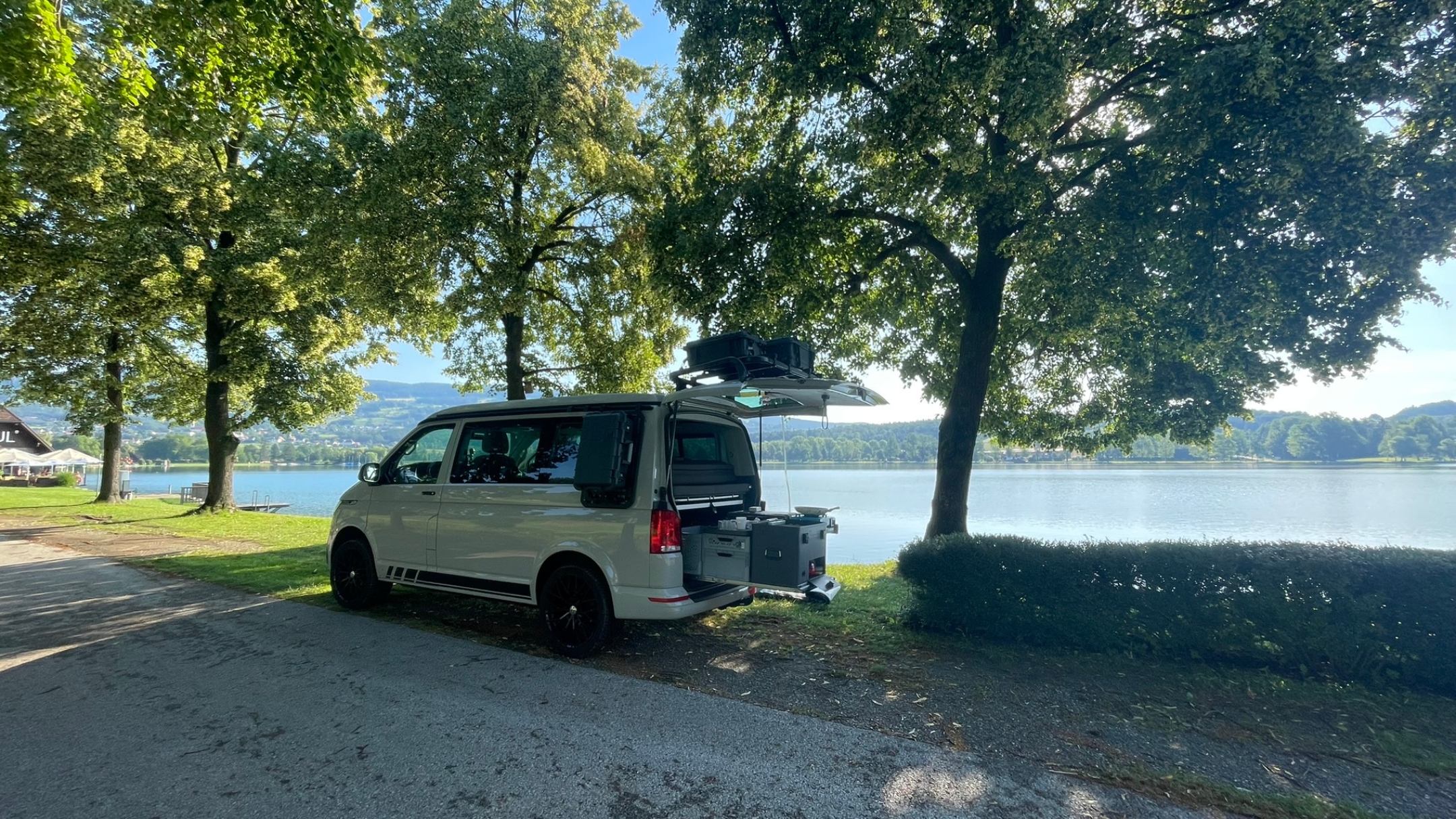 Unser VW Multivan beim Campingurlaub mit Kindern
