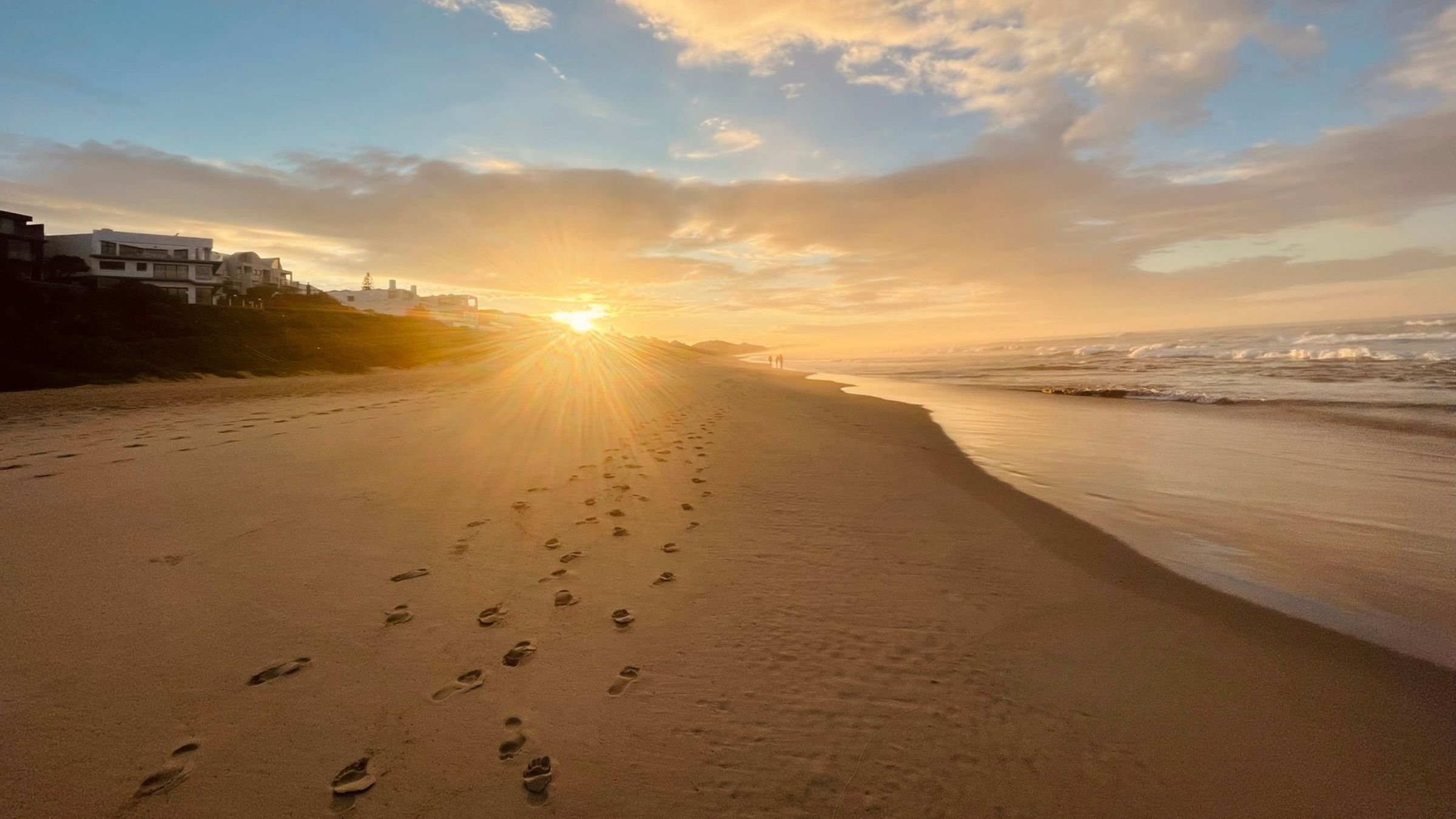Sonnenaufgang am Wilderness Beach während einer Garden-Route-Reise mit Kindern